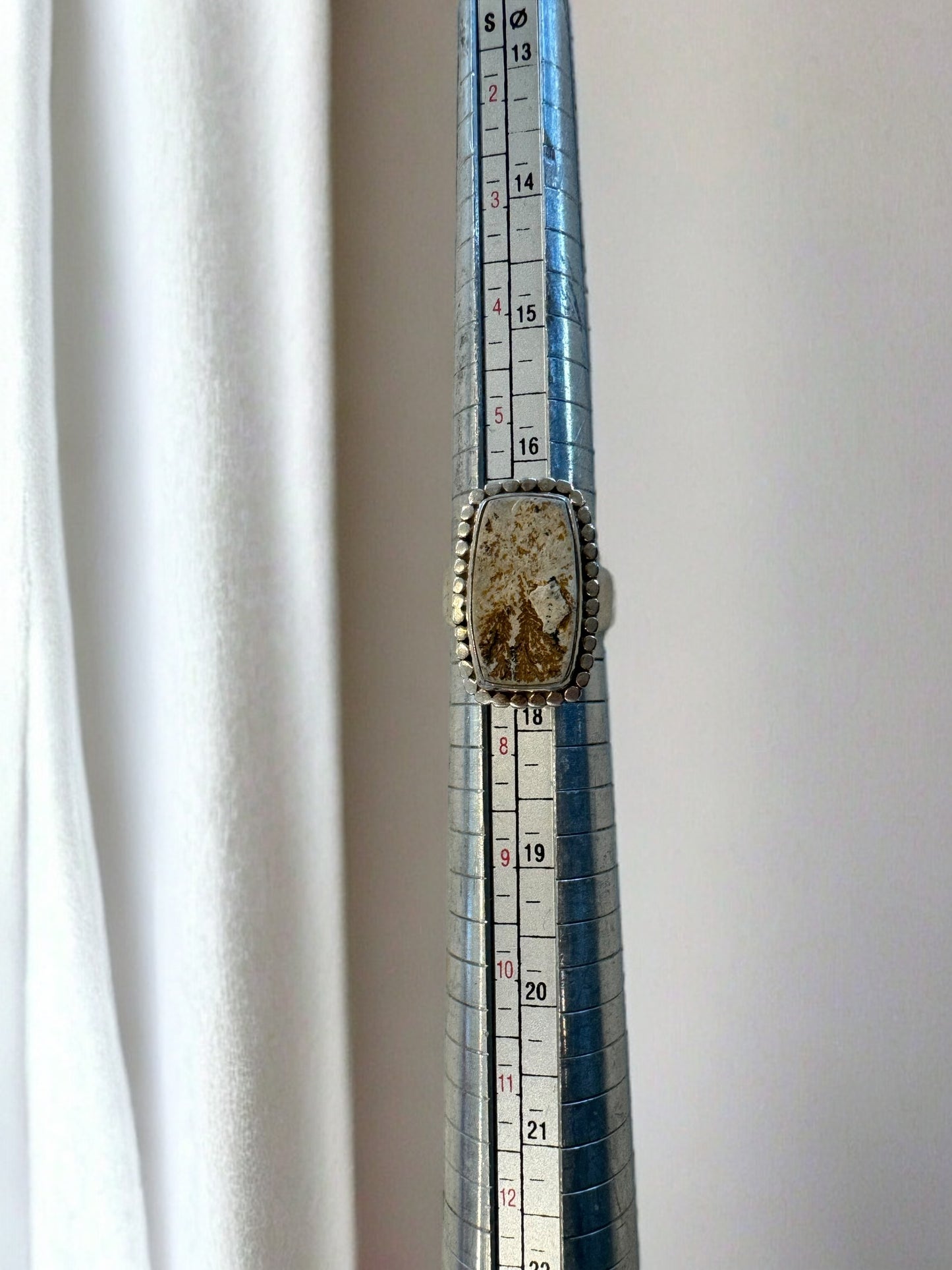 Rectangular Dendrite Ring