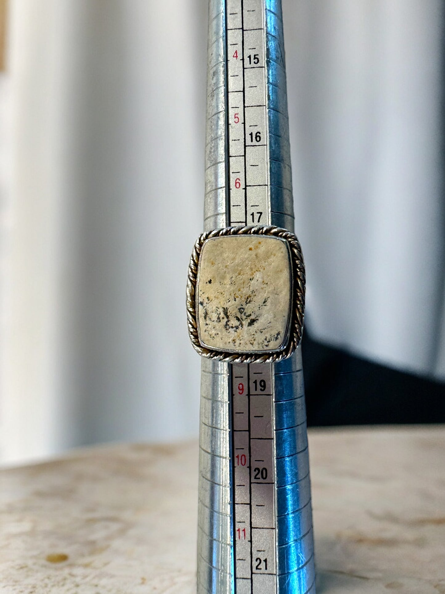 Rectangular Dendrite Ring