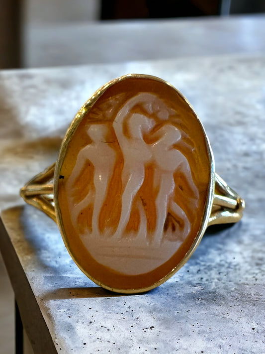 Three Graces Vintage Shell Cameo Ring
